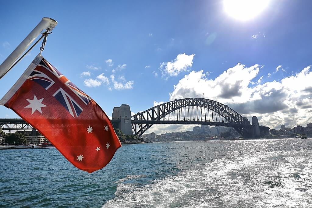 5 ways to Save money Sydney vacation by JetBlogger Jensen Chua