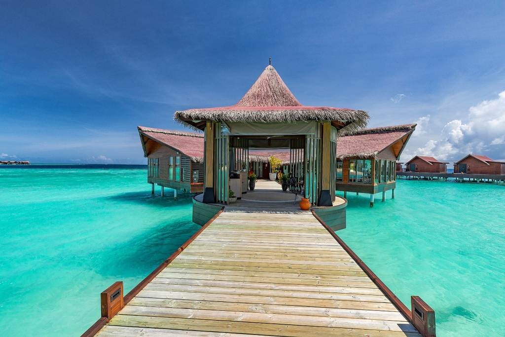 Grand Park Kodhipparu Maldives - Quick Gateway to Paradise