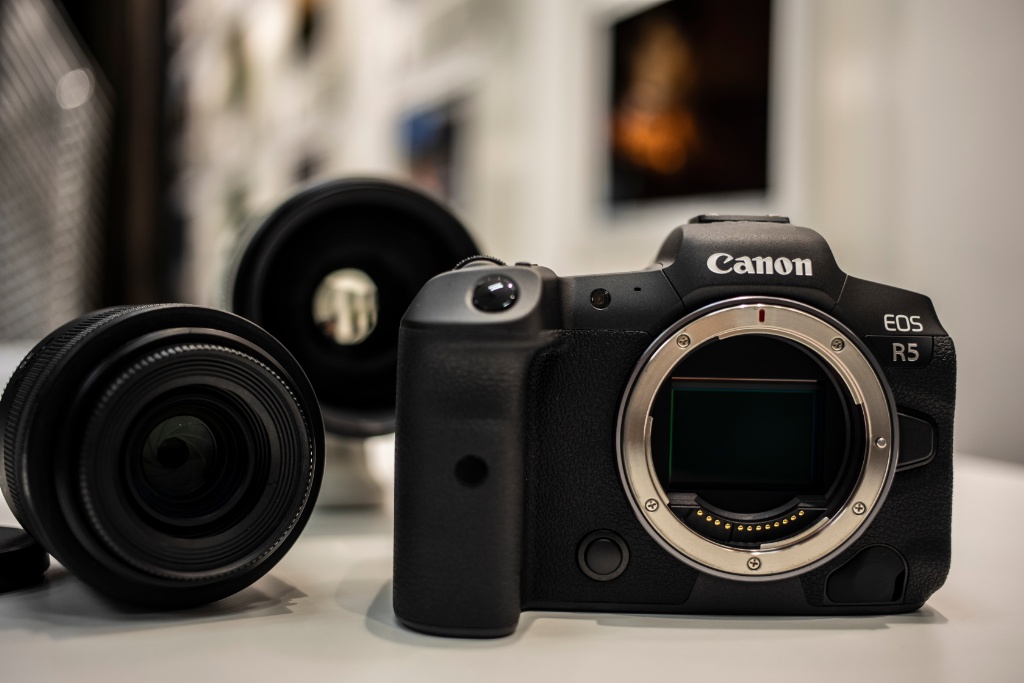Canon EOS R5
