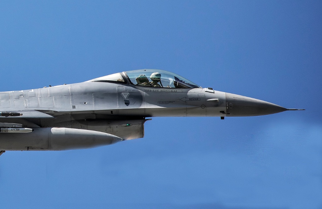military aircraft spotting in singapore