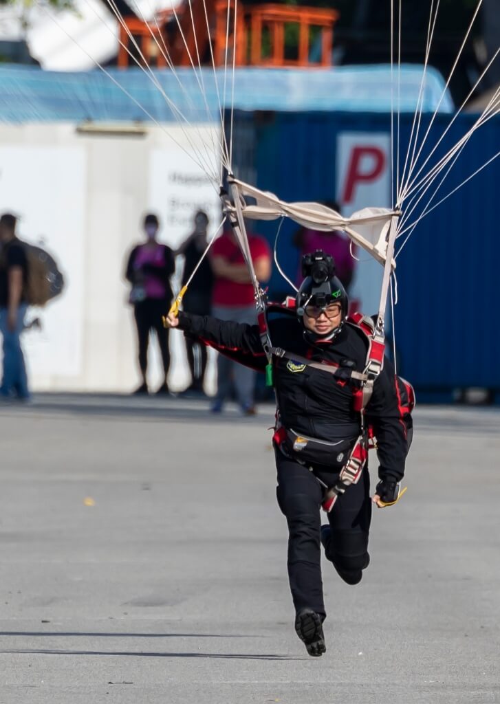 Ivan Low landing 